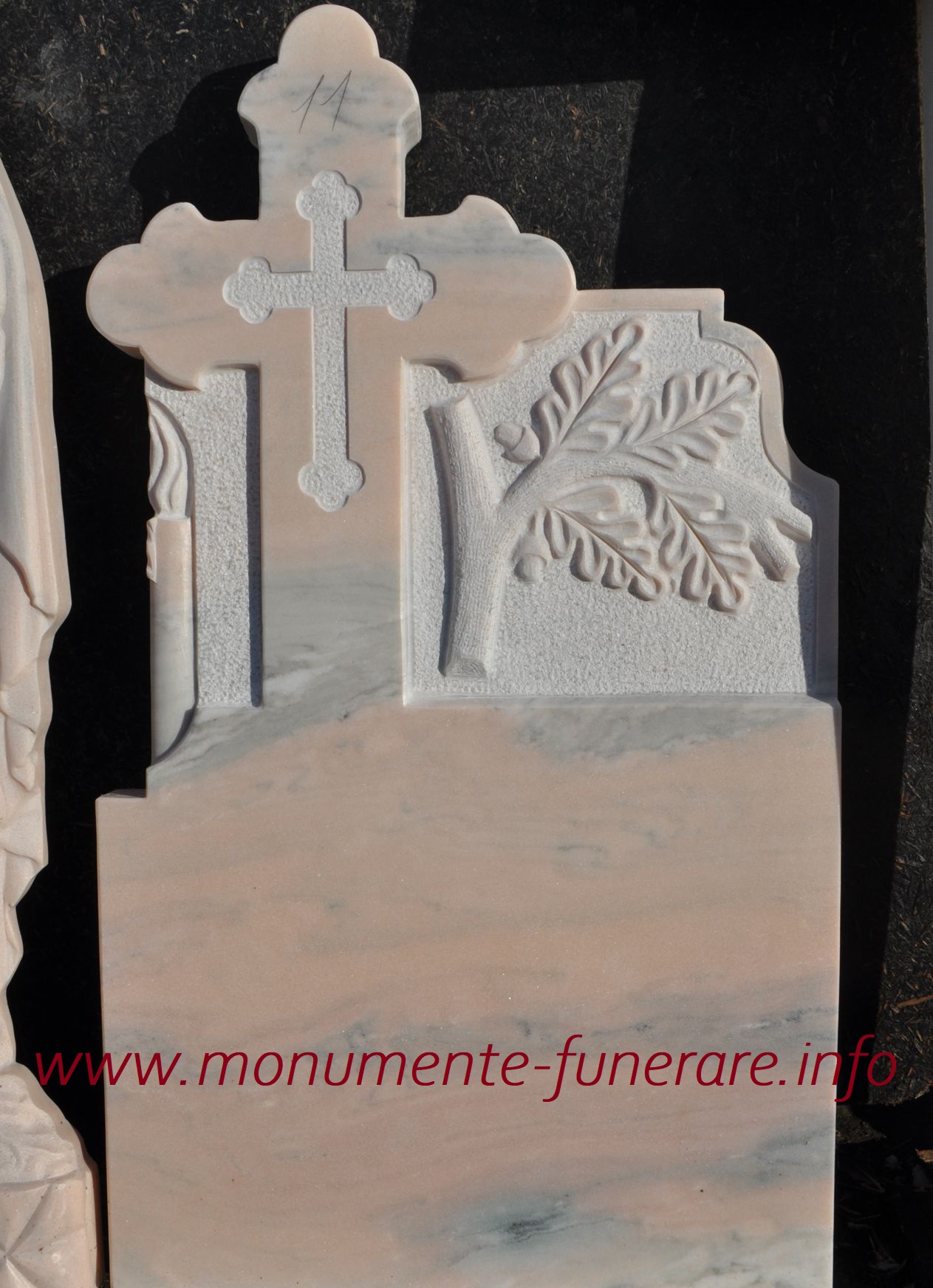 monument funerar model 11