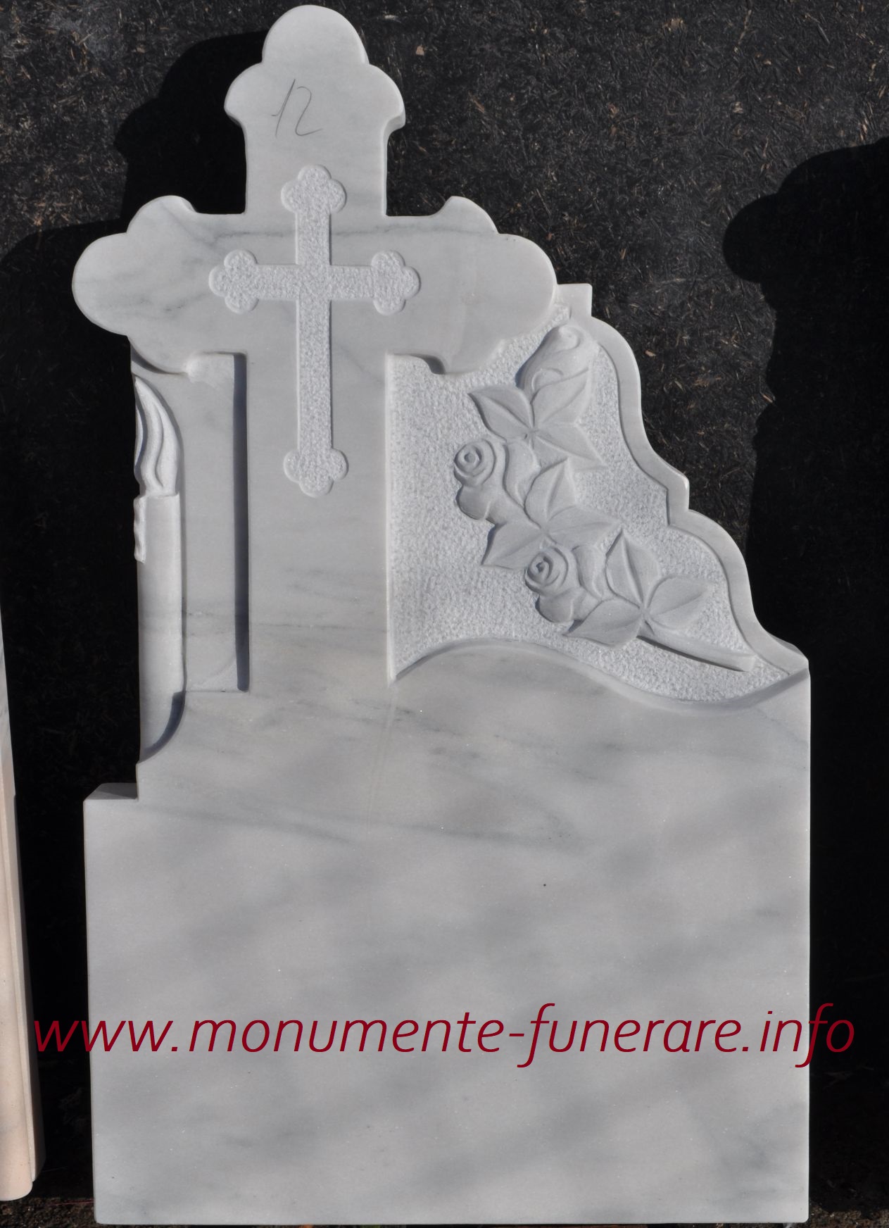 monument funerar model 12