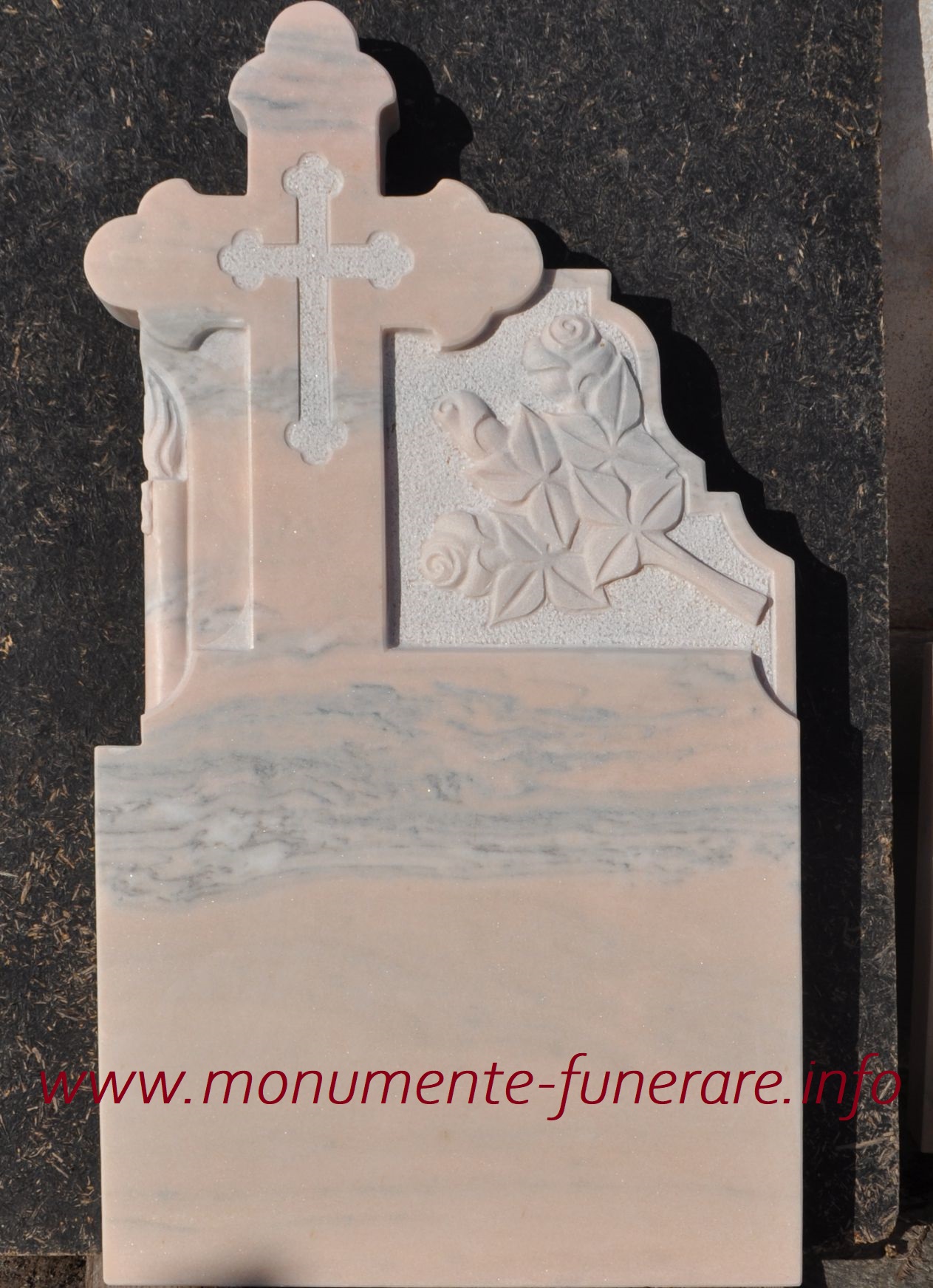 monument funerar model 31