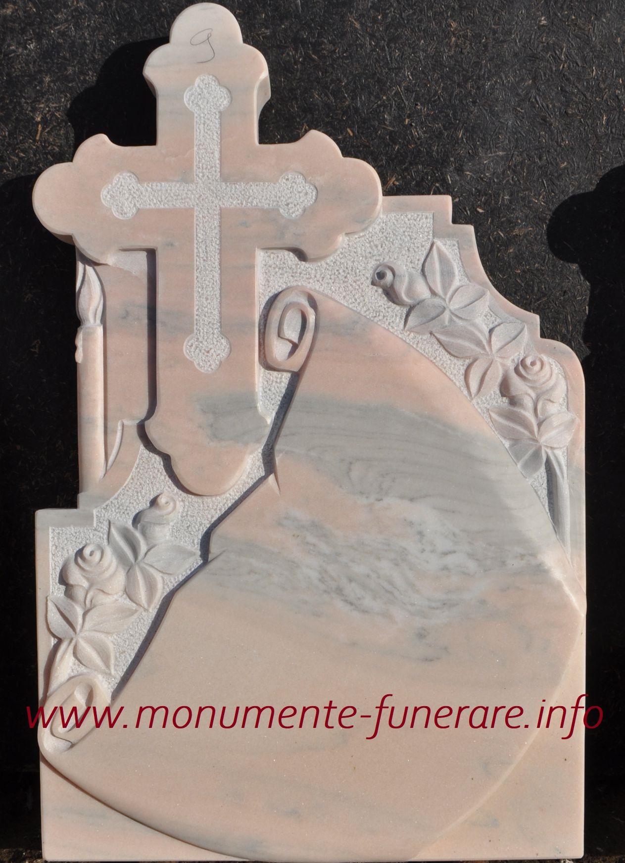 monument funerar model 9